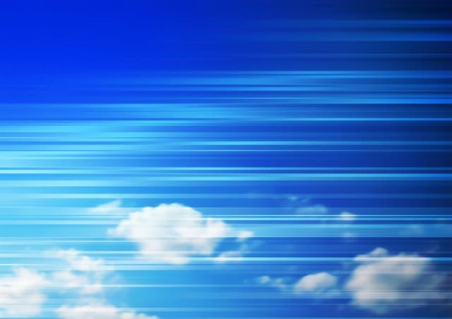 空とスピードのイメージ